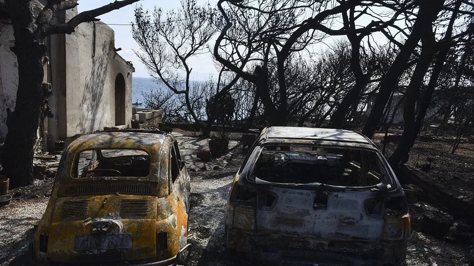 Κοντά στους πυρόπληκτους ψυχολόγοι και κοινωνικοί λειτουργοί του Δήμου Αθηναίων